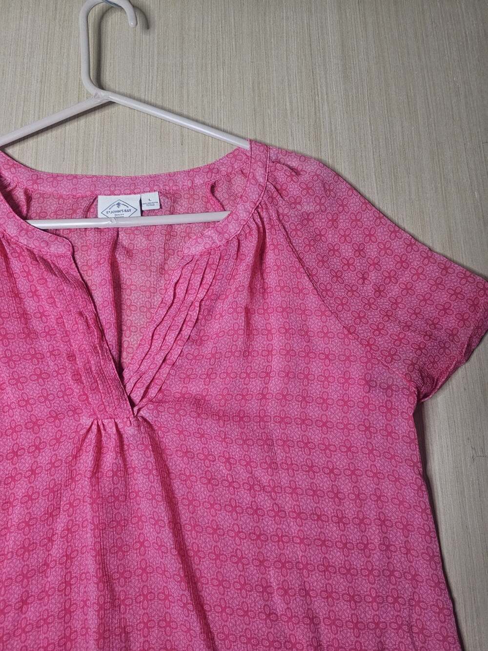 St John's Bay Size Large Pink geometric Sheer Womens Short Sleeve Top